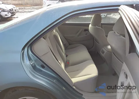 2011 Toyota Camry Le z USA, uszkodzony, nr VIN 4T1BF3EK0BU639702